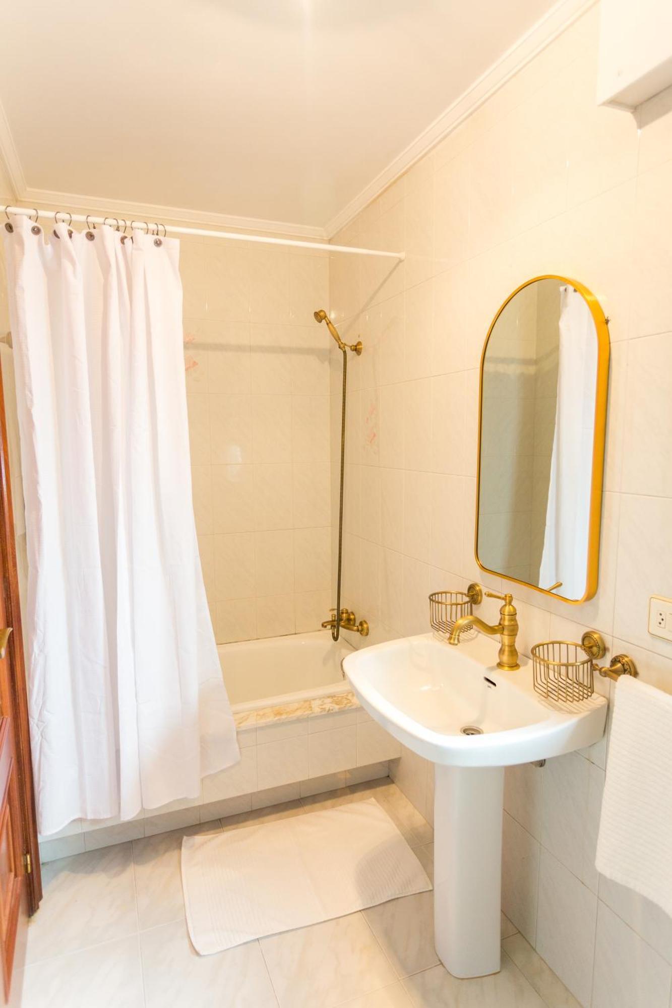 Disfruta De Melide En Este Amplio Apartamento Екстериор снимка